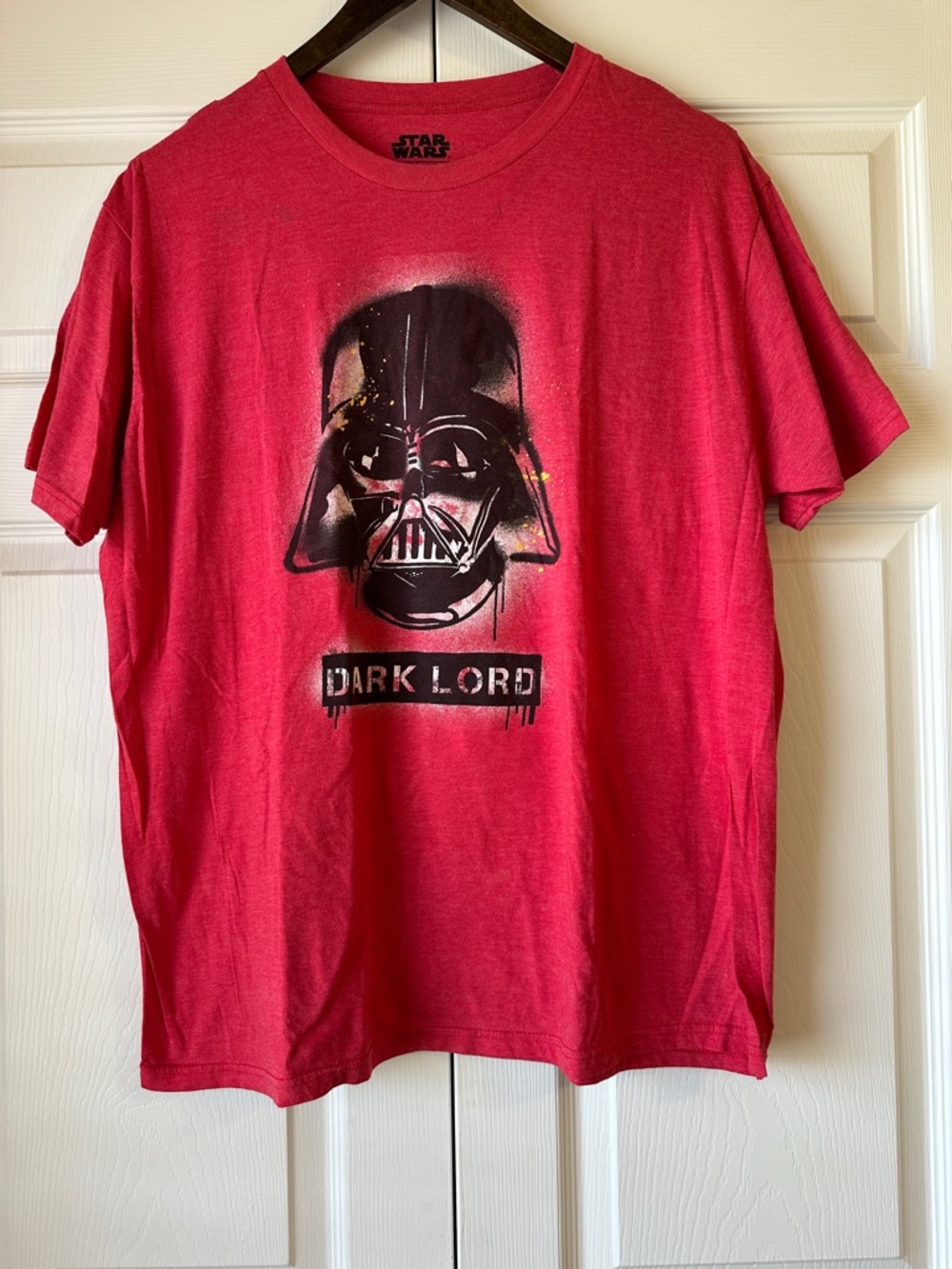 Star Wars Men’s Red Darth Vader 'Dark Lord' Graphic Tee - Picture 1 of 3